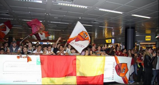 tifosi-roma-fiumicino2.jpg