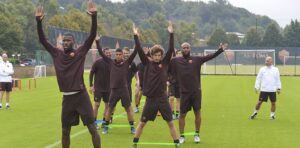 ROME, ITALY - OCTOBER 13: AS Roma players attending a training session on October 13, 2015 in Rome, Italy. (Photo by Luciano Rossi/AS Roma via Getty Images)