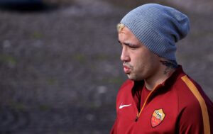 AS Roma Belgian midfielder Radja Nainggolan arrives for a training session on the eve of the UEFA Champions League football match AS Roma vs Manchester City on December 9, 2014 at the Trigoria training ground in the outskirts of Rome. AFP PHOTO / FILIPPO MONTEFORTE (Photo credit should read FILIPPO MONTEFORTE/AFP/Getty Images)