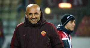 MODENA, ITALY - FEBRUARY 12: Head coach of AS Roma Luciano Spalletti looks on during the Serie A match between Carpi FC and AS Roma at Alberto Braglia Stadium on February 12, 2016 in Modena, Italy. (Photo by Dino Panato/Getty Images)