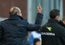 LA FOTO – Il dito medio del “signor” Delio Rossi