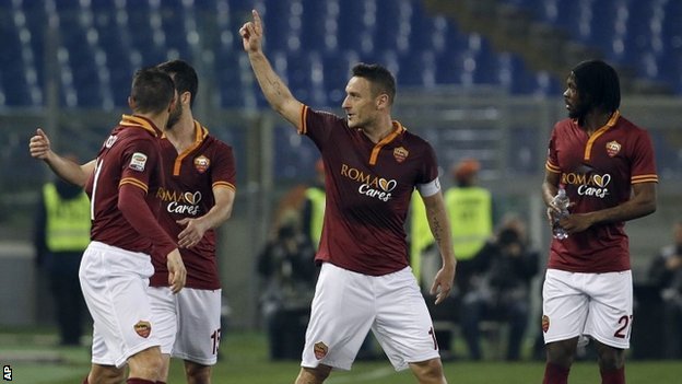 TOTTI-ESULTA