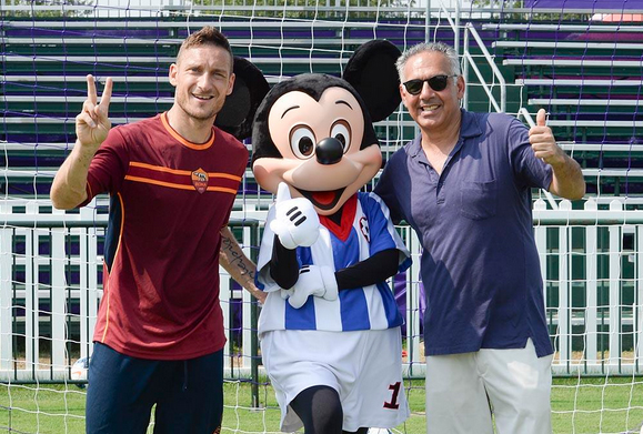 totti-pallotta-topolino-orlando