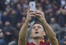 Totti e l’eterna giovinezza: ora il selfie è anti-sorpasso