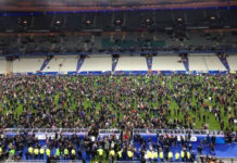 Francia-Germania, spari e bombe fuori dallo stadio: numerosi i morti e i feriti. Garcia ha lasciato subito l’impianto