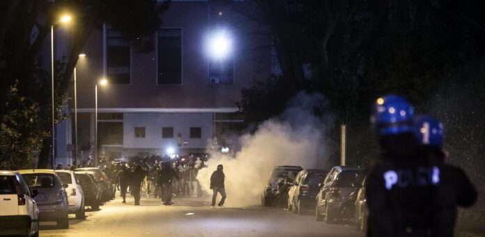 scontri polizia