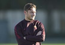 CALCIOMERCATO ROMA – Dal Giappone: Totti nelle mire del Tokyo Verdy. Il presidente: “Vuole 3 milioni”