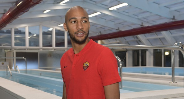 AS Roma, il nuovo giocatore Steven N'Zonzi arriva a Trigoria