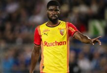 Calciomercato Roma, nuova offerta per Danso: 1 milione per il prestito e 21,5 per l’obbligo di riscatto. Il Lens vicino a dire sì