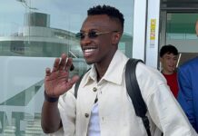 Ecco Abdulhamid: il giocatore è atterrato a Fiumicino. Le sue prime parole: “Forza Roma” (FOTO – VIDEO)